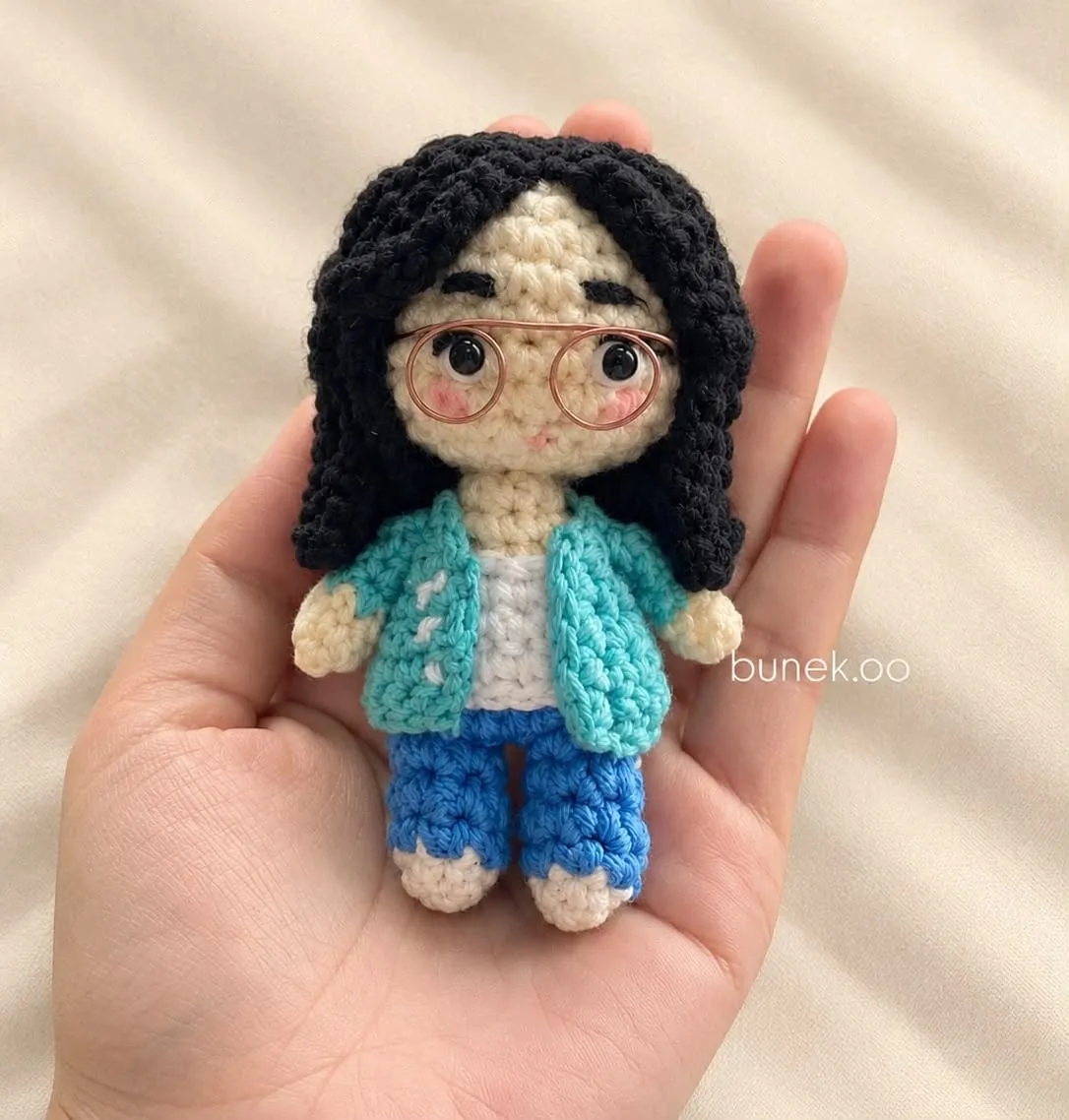 Customized crochet girl keychain